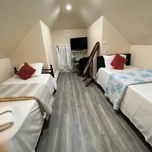 A In Queens Guest house New York